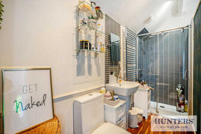 4 bed Detached for sale Image 11