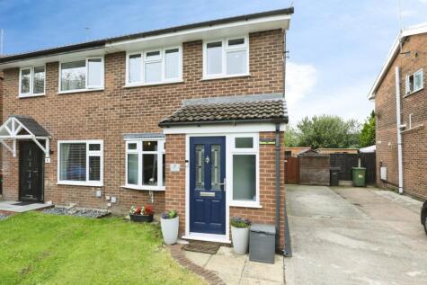 Commonwealth Close, WINSFORD, Cheshire, CW7