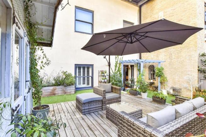 Patio / Decking
