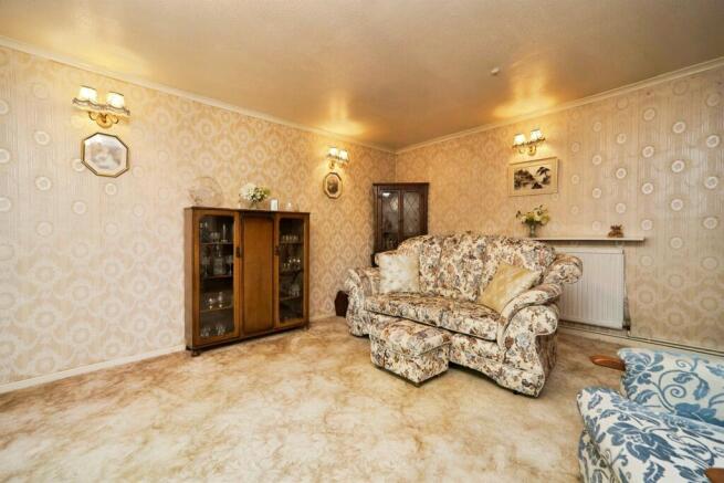4 bed Semi-Detached for sale Image 6