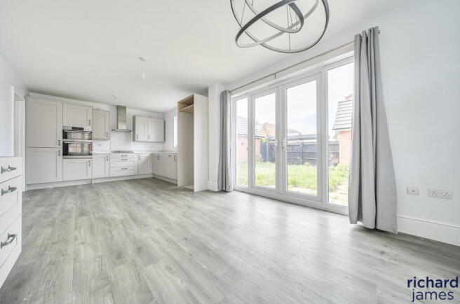 4f8be3fa9a074194823f237ae9d95c3d