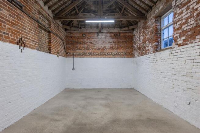 5 bed Character Property for sale Image 10