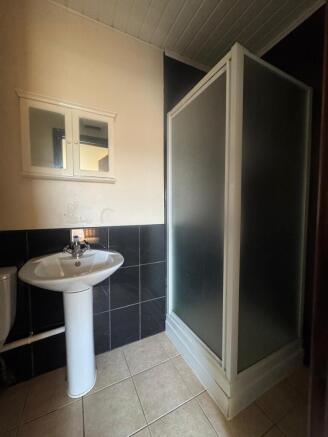 1 bed Flat to rent Image 4