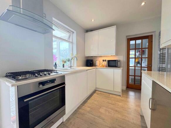 3 bed Bungalow for sale Image 9