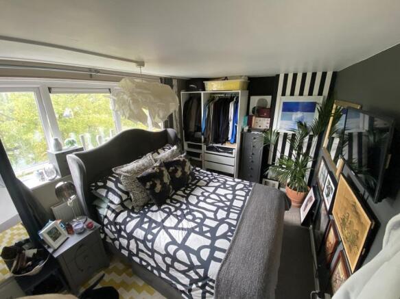 Bedroom 1a