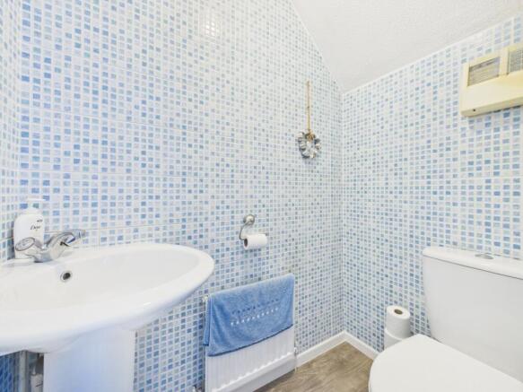 4 bed Detached for sale Image 12