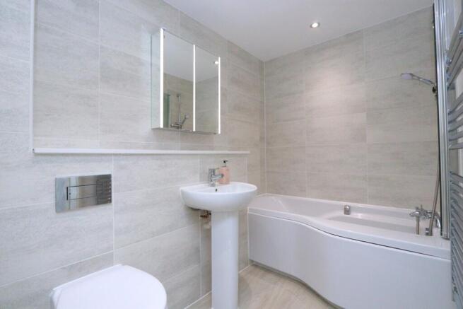 2 bed Retirement Property for sale Image 11