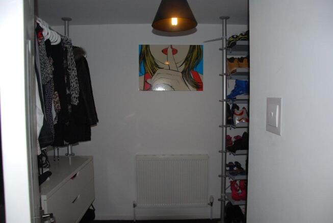 DRESSING ROOM