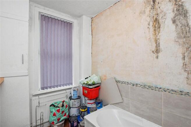 2 bed Terraced for sale Image 7