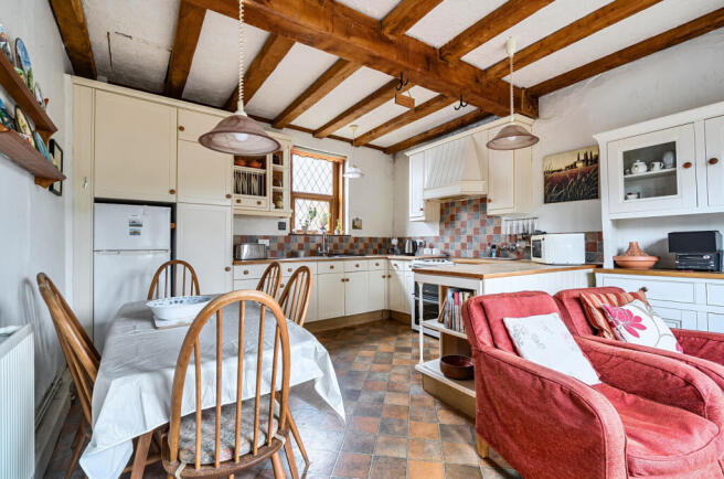 1415000-7-699324e...