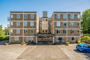 3, Harlow Oval Court, Harlow Oval, Harrogate HG2 0DT