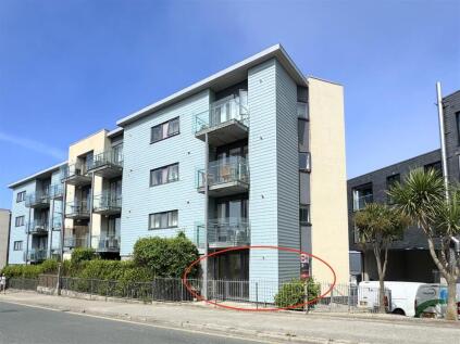 Tre Lowen, Pentire Crescent, Newquay