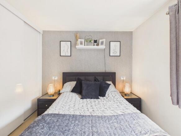 2 bed Semi-Detached for sale Image 9