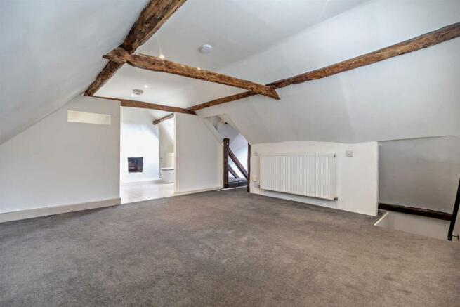 Bedroom 1.jpg