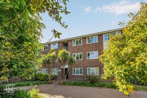 Manor Court Road, London, W7