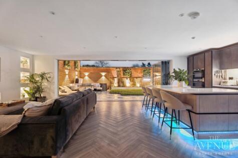 Wallingford Road, Shillingford, Oxfordshire, OX10