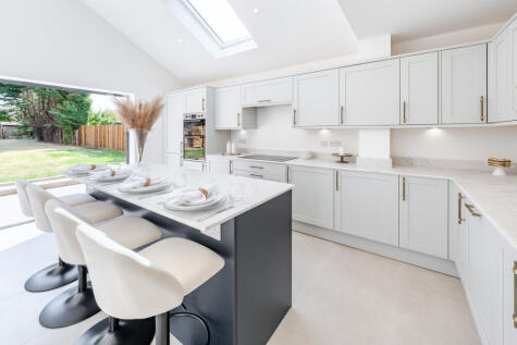 Fleet Road, Farnborough, GU14