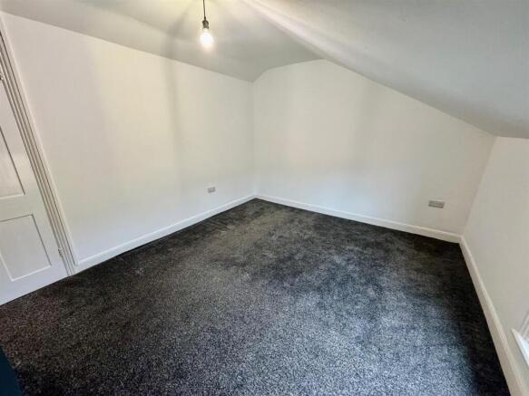 3 bed Terraced for sale Image 10