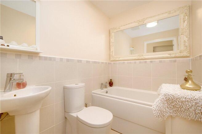 3 bed Link Detached House for sale Image 7