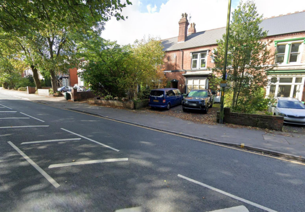 Licgfield Road front.png