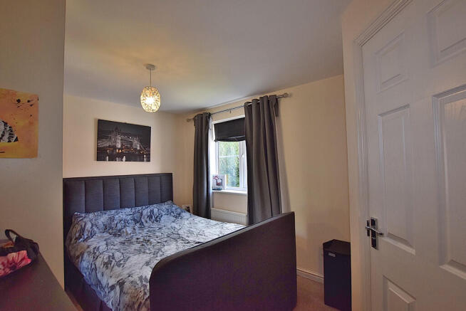 3 bed Semi-Detached for sale Image 9