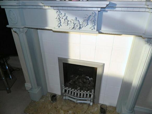 Feature fire in lounge