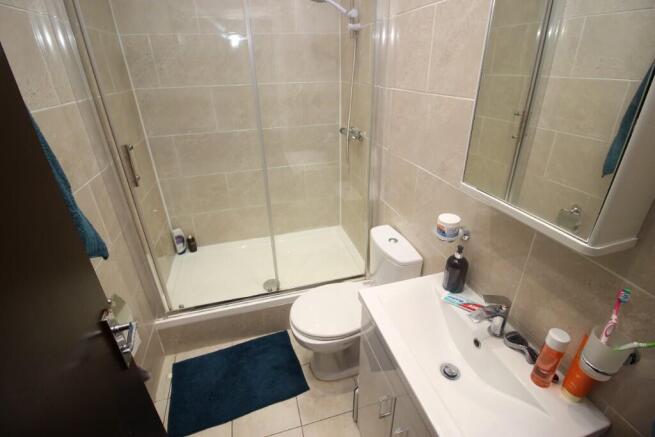8 bed Terraced to rent Image 7