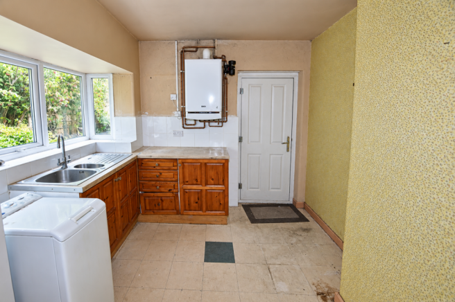 Moorfield Crescent, Lowton, Warrington, WA3 1AJ photo 5