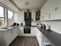 10, Devonshire House, Kilburn High Road, London NW6 7QJ