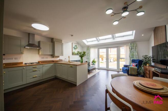 Kitchen/Dining/Family room