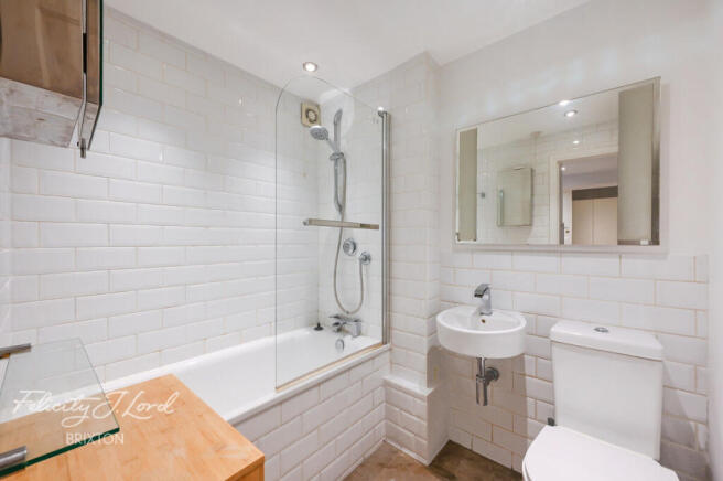 Foxley Road, LONDON photo 4