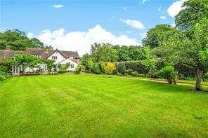 87 Pinewood Farm, College Ride, Bagshot GU19 5EP