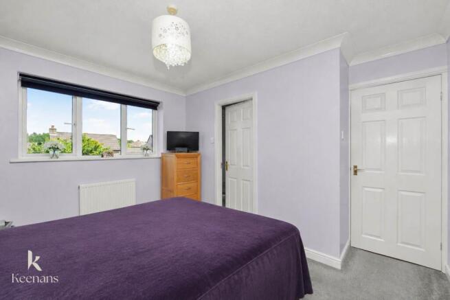 4 bed Detached for sale Image 12