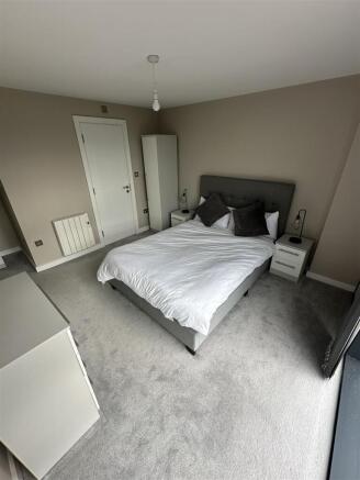 2 bed Apartment for sale Image 5