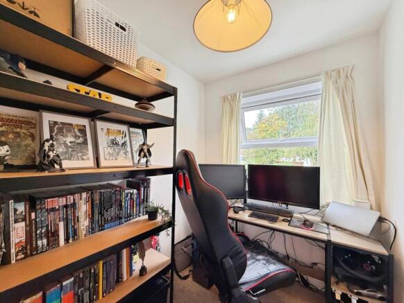 3 bed Terraced to rent Image 8