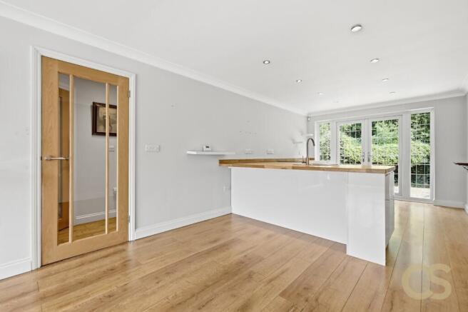 Bonney Grove, Goffs Oak, Hertfordshire, EN7 5LS photo 4