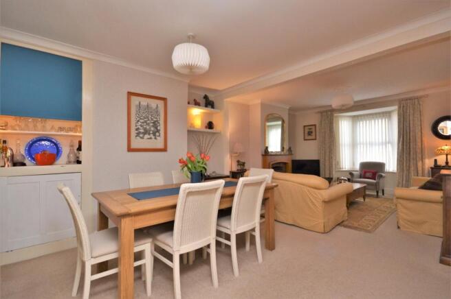 Sitting/Dining Room