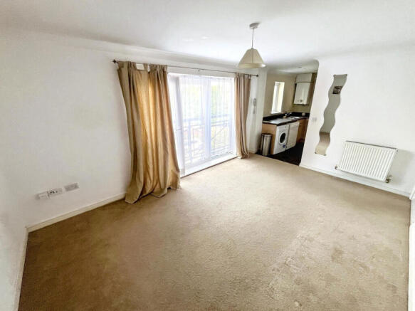 2 bed Apartment for sale Image 9