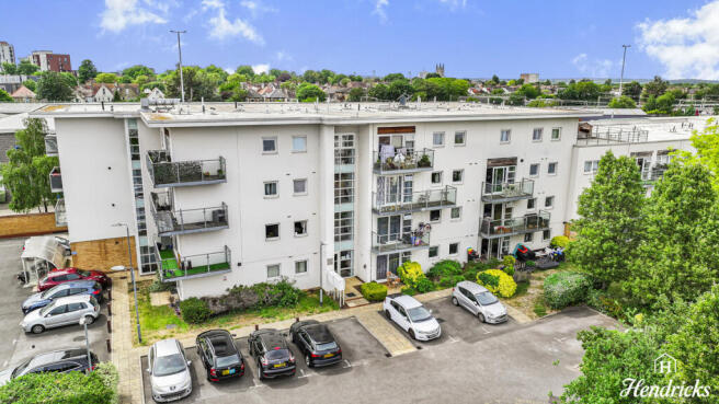 2-bed flat on Bircham Road, Southend-on-sea, SS2 5, £210,000