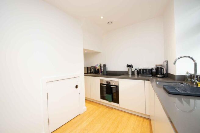 2 bed Duplex for sale Image 7