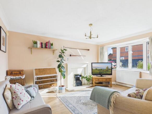 CAM02366G0-PR0147-STILL010