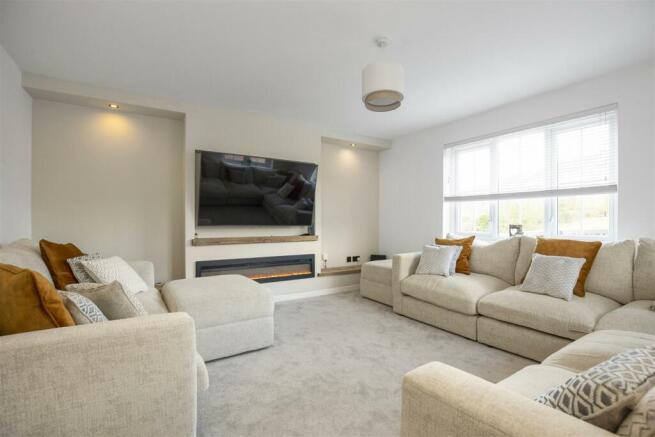 55 Hilton Road5.jpg