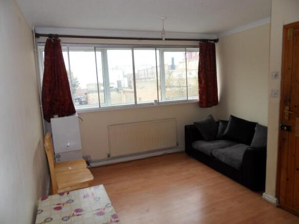 3b Martindale Road lounge.JPG