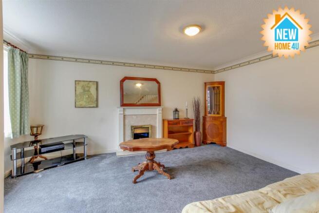 LOUNGE: