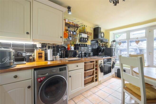 2 bed Terraced for sale Image 8