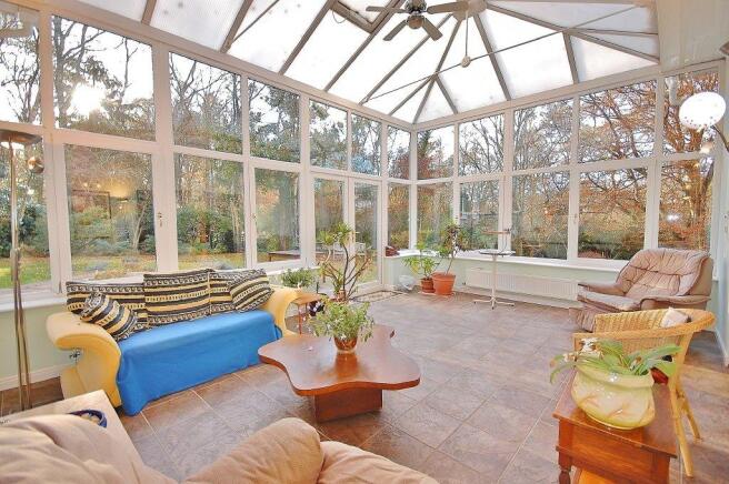 GARDEN ROOM