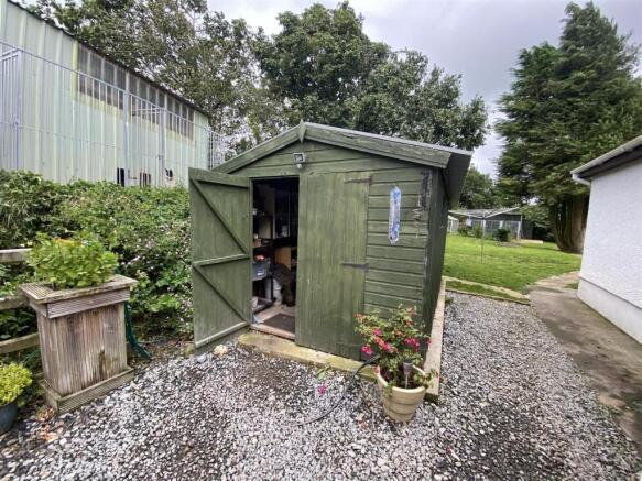 GARDEN SHED