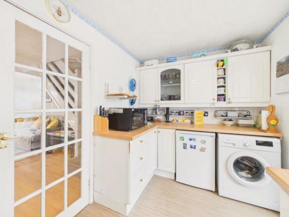 2 bed Semi-Detached for sale Image 5