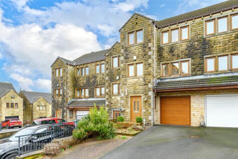 Deer Hill Drive, Marsden, Huddersfield, West Yorkshire, HD7