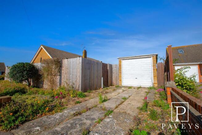 DETACHED GARAGE & PARKING